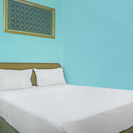 Super Oyo Collection O 92690 Hotel Limas باليمبانغْ المظهر الخارجي الصورة