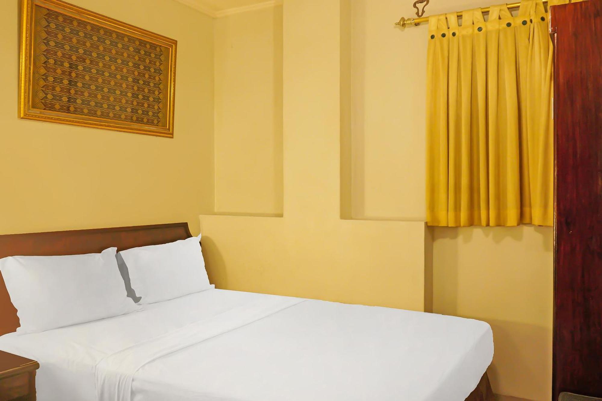 Super Oyo Collection O 92690 Hotel Limas باليمبانغْ المظهر الخارجي الصورة