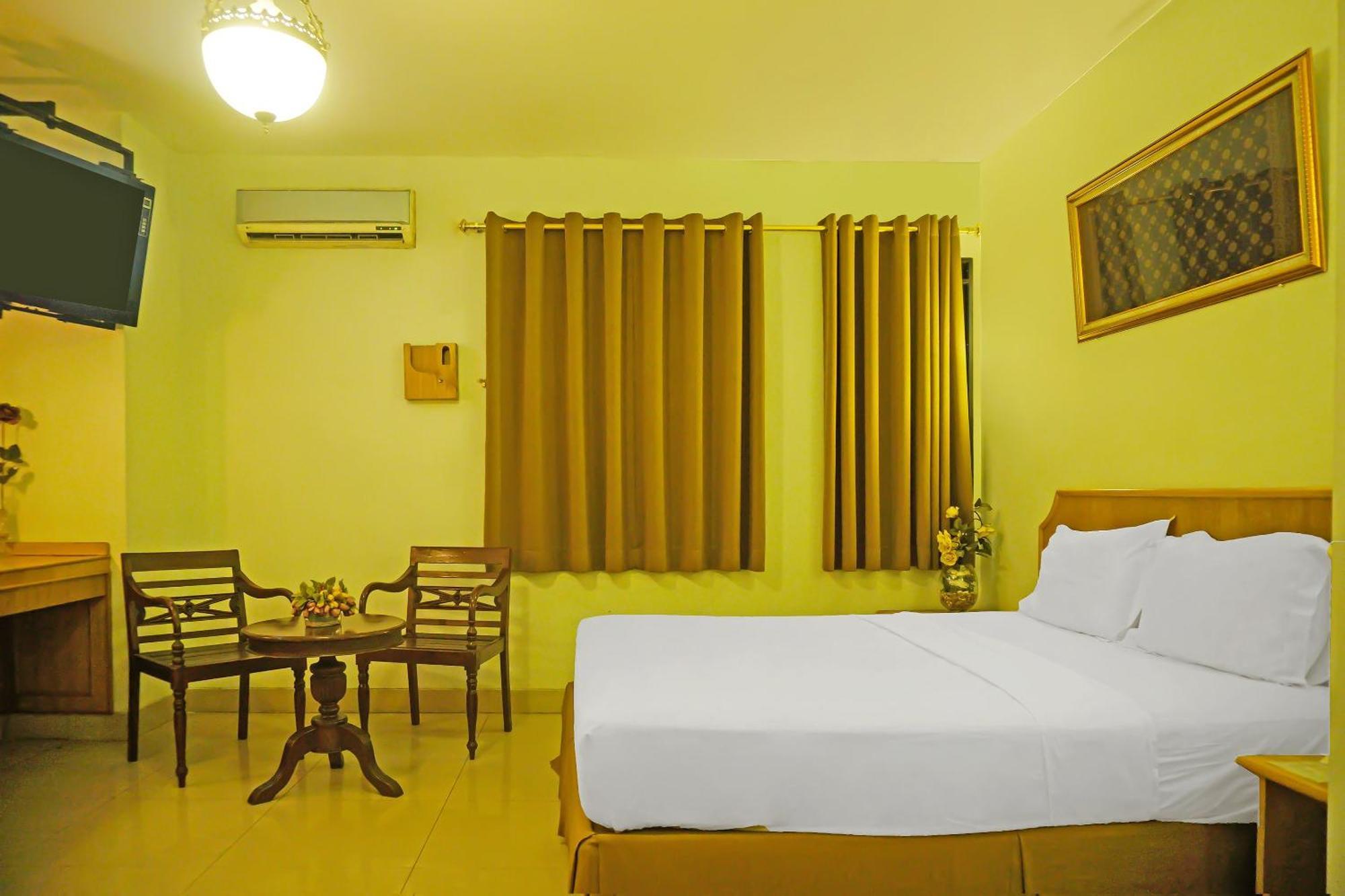 Super Oyo Collection O 92690 Hotel Limas باليمبانغْ المظهر الخارجي الصورة