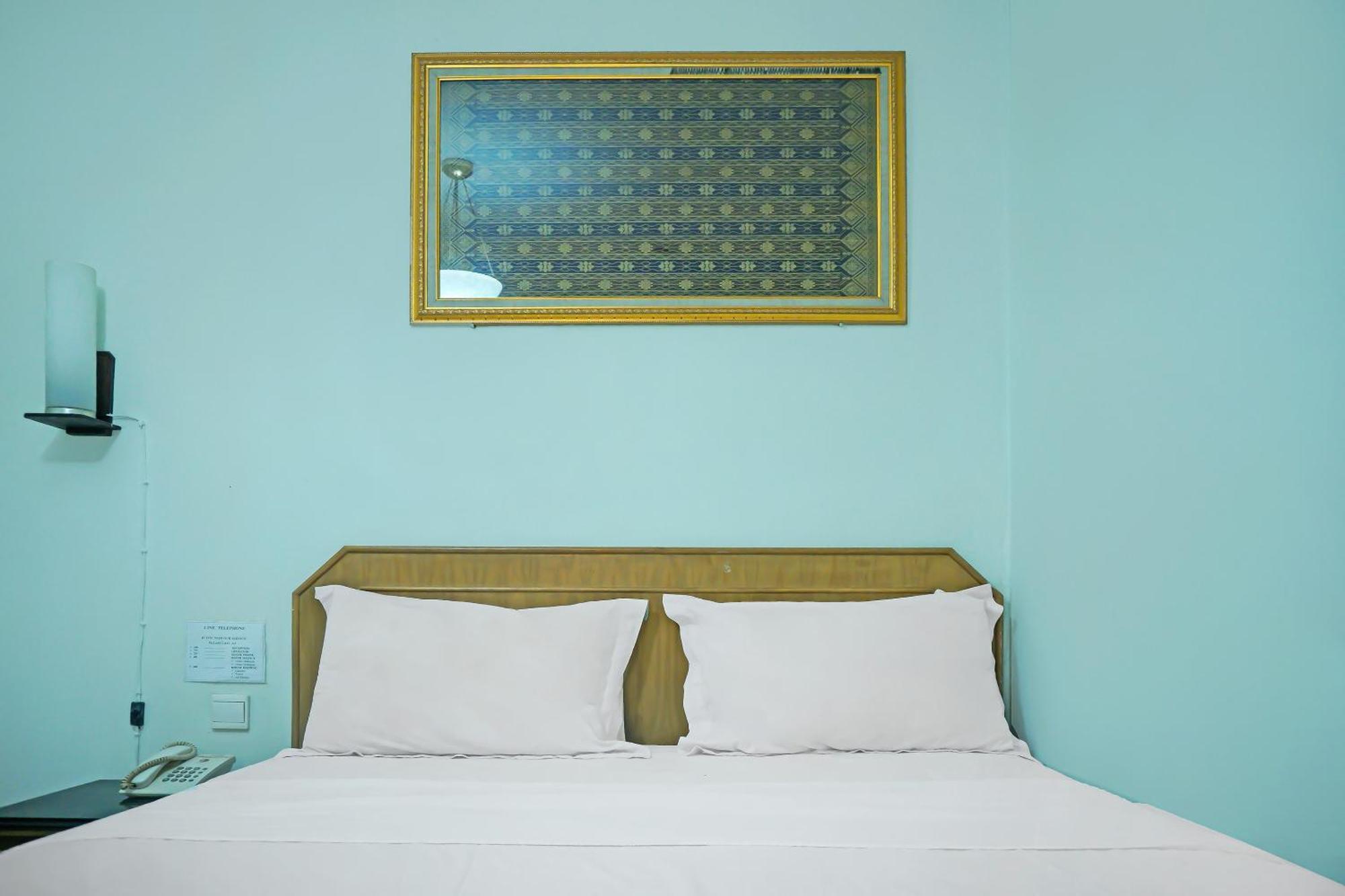 Super Oyo Collection O 92690 Hotel Limas باليمبانغْ المظهر الخارجي الصورة