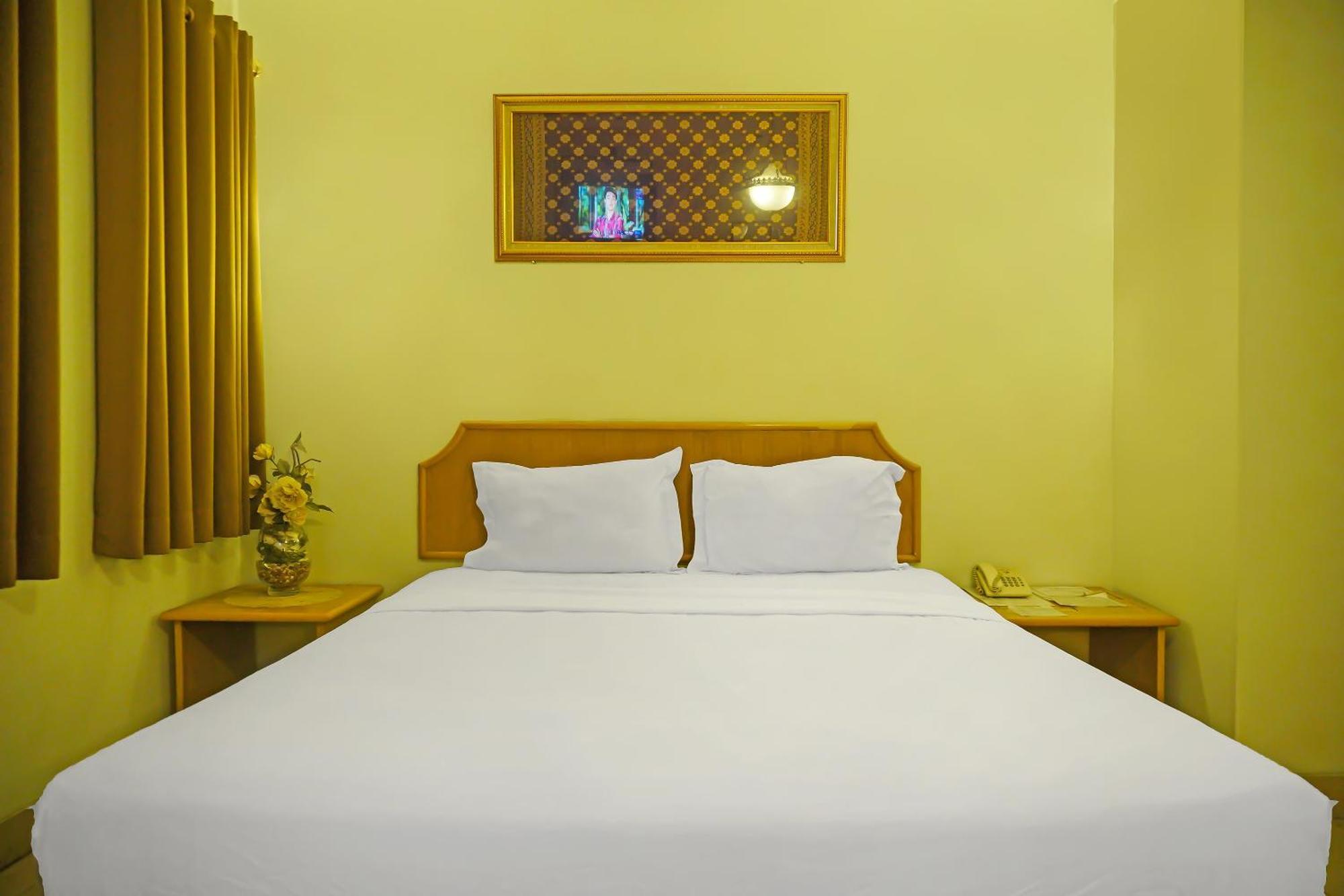 Super Oyo Collection O 92690 Hotel Limas باليمبانغْ المظهر الخارجي الصورة