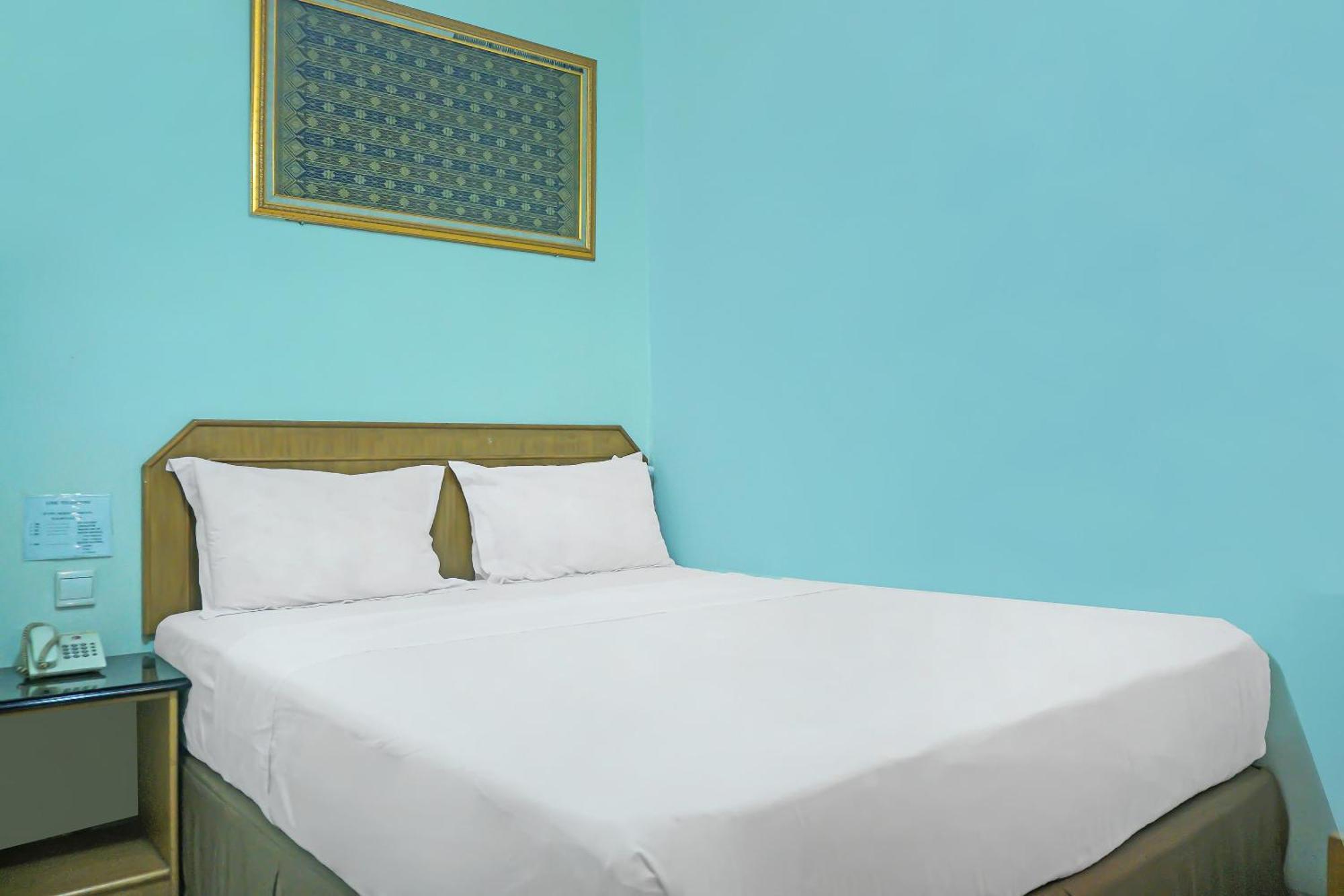 Super Oyo Collection O 92690 Hotel Limas باليمبانغْ المظهر الخارجي الصورة
