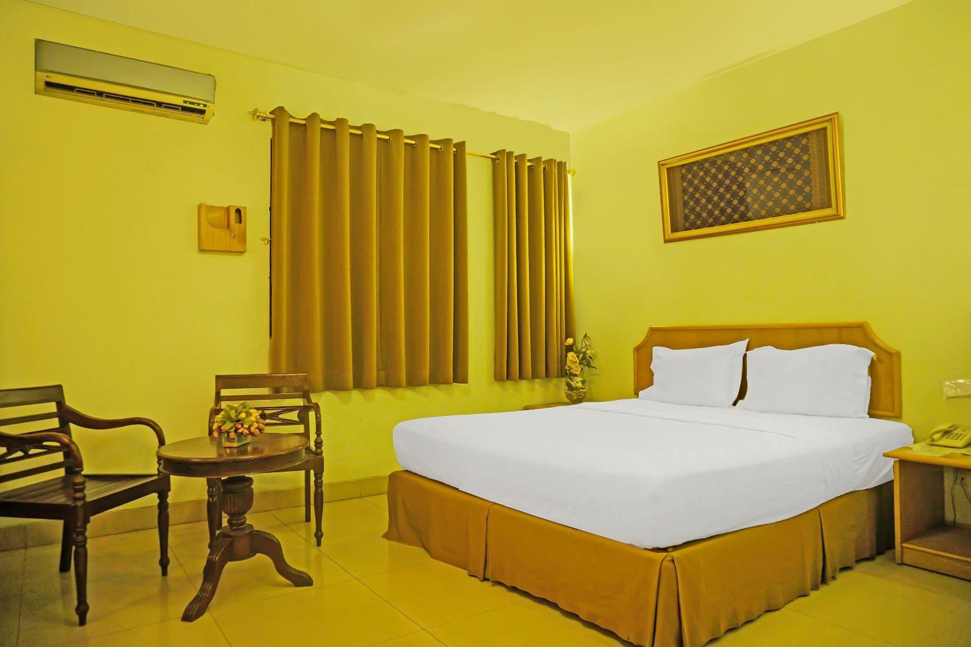 Super Oyo Collection O 92690 Hotel Limas باليمبانغْ المظهر الخارجي الصورة