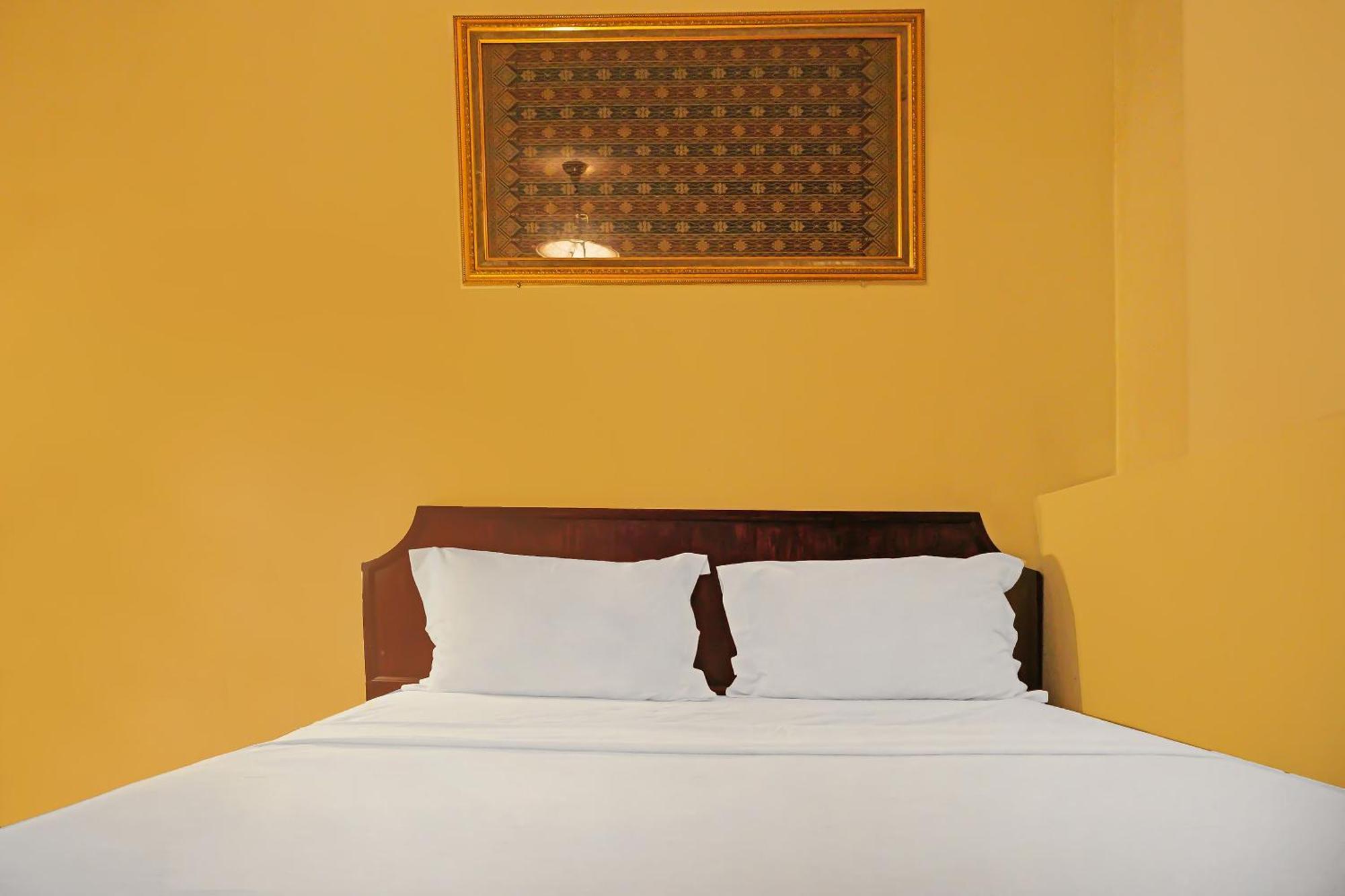 Super Oyo Collection O 92690 Hotel Limas باليمبانغْ المظهر الخارجي الصورة