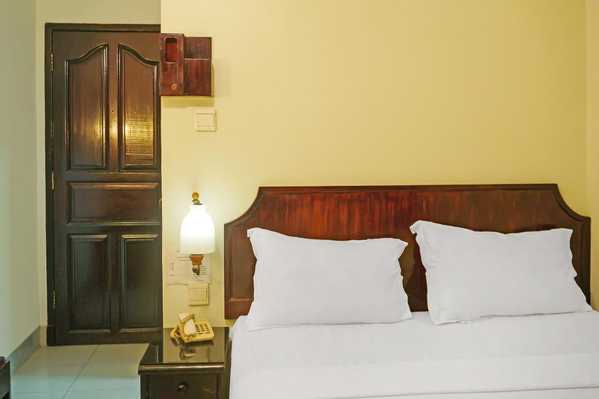Super Oyo Collection O 92690 Hotel Limas باليمبانغْ المظهر الخارجي الصورة