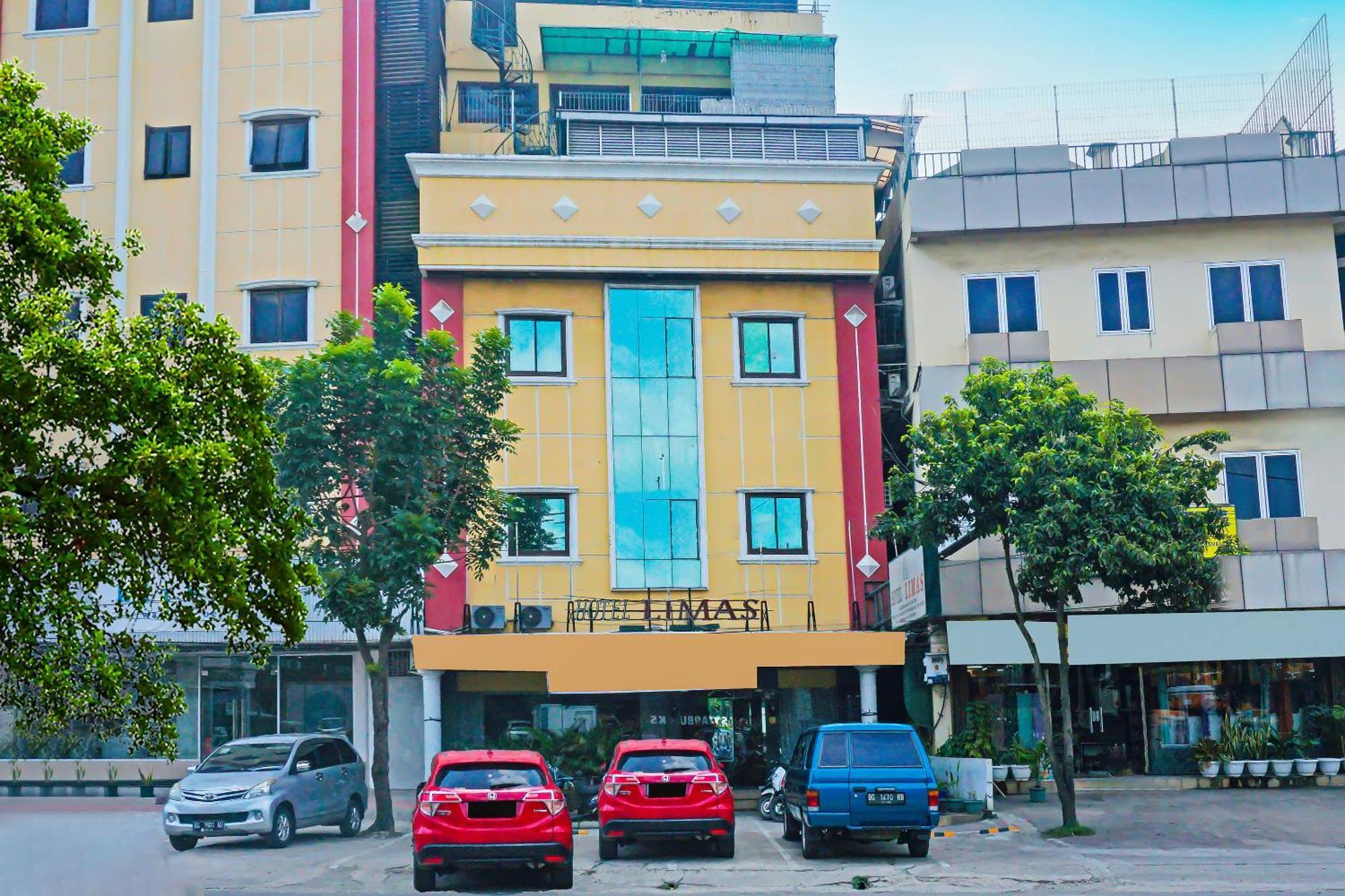Super Oyo Collection O 92690 Hotel Limas باليمبانغْ المظهر الخارجي الصورة